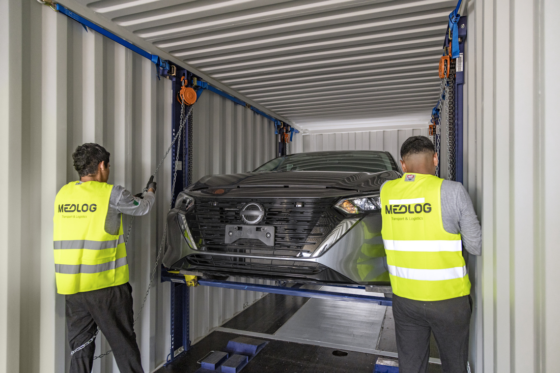 Specialized transport &amp; handling